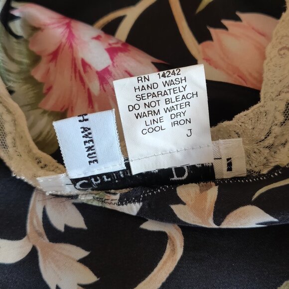 Vintage Sateen Black/Pink Floral Christian Dior Robe with Lace Trim - Picture 7 of 10